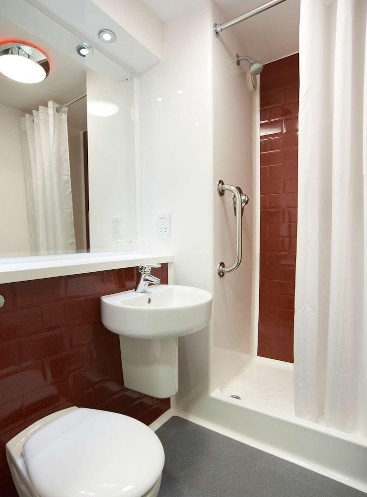 Travelodge Edinburgh Central Waterloo Place 외부 사진