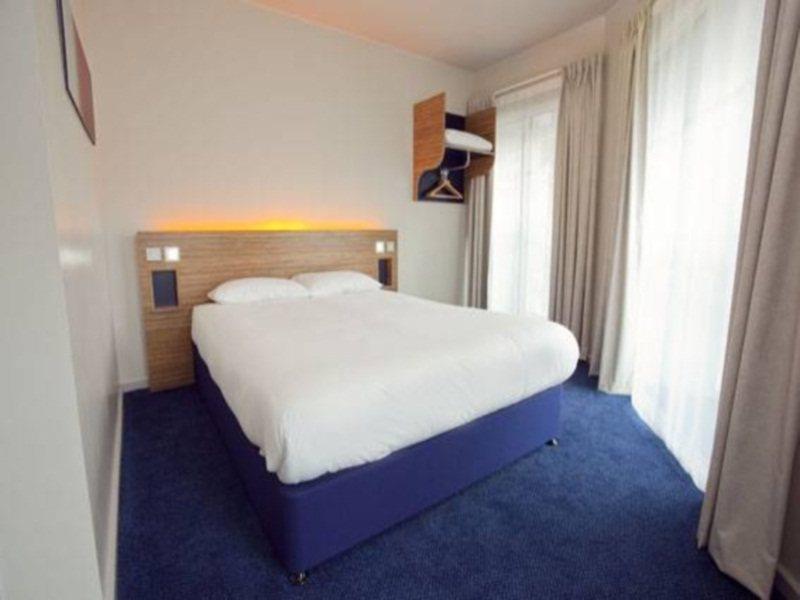 Travelodge Edinburgh Central Waterloo Place 외부 사진